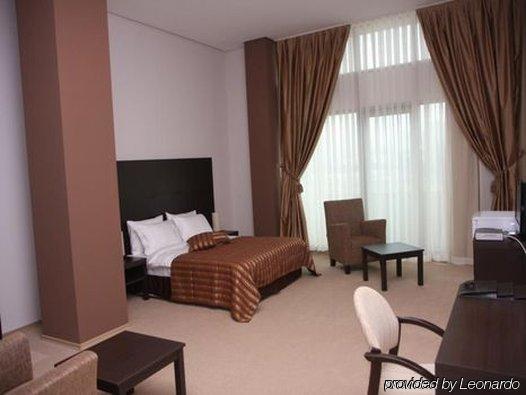 Royal Park Hotel Baku Pokoj fotografie